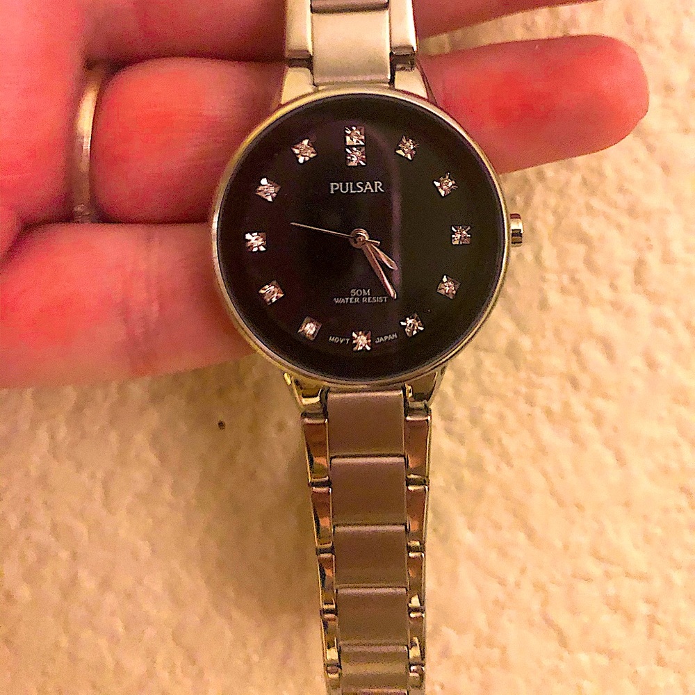 Women’s Pulsar watch with Swarovski crystals